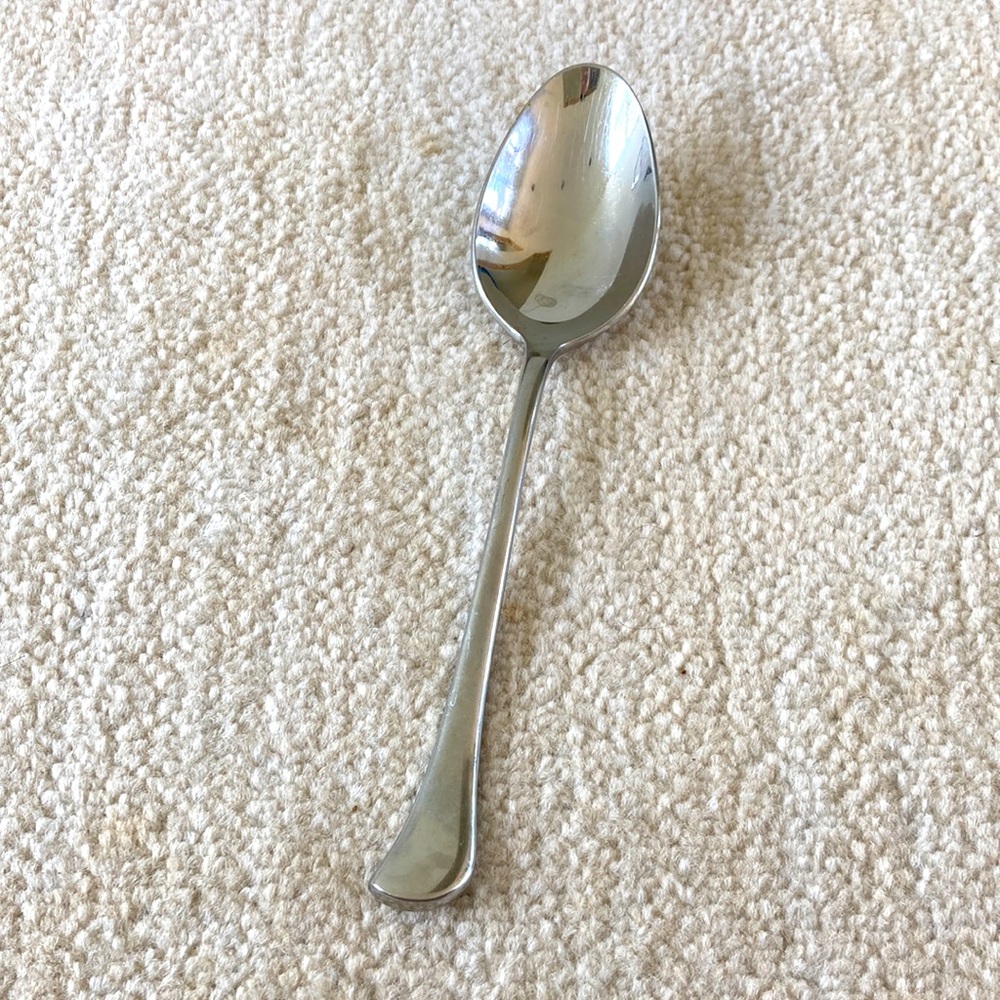 Oneida 18/10 stainless serving spoon like new